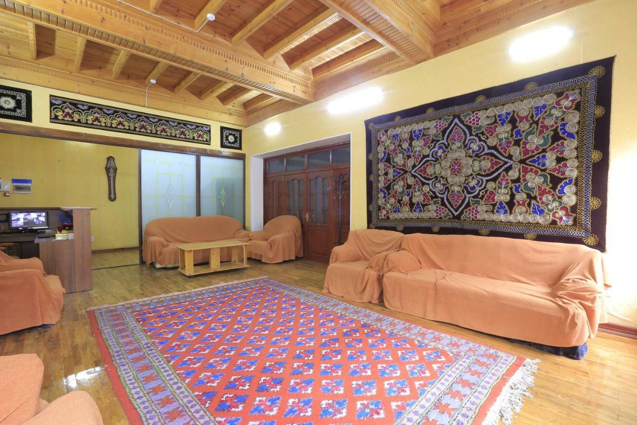 Yellow Hostel Dushanbe Exterior photo
