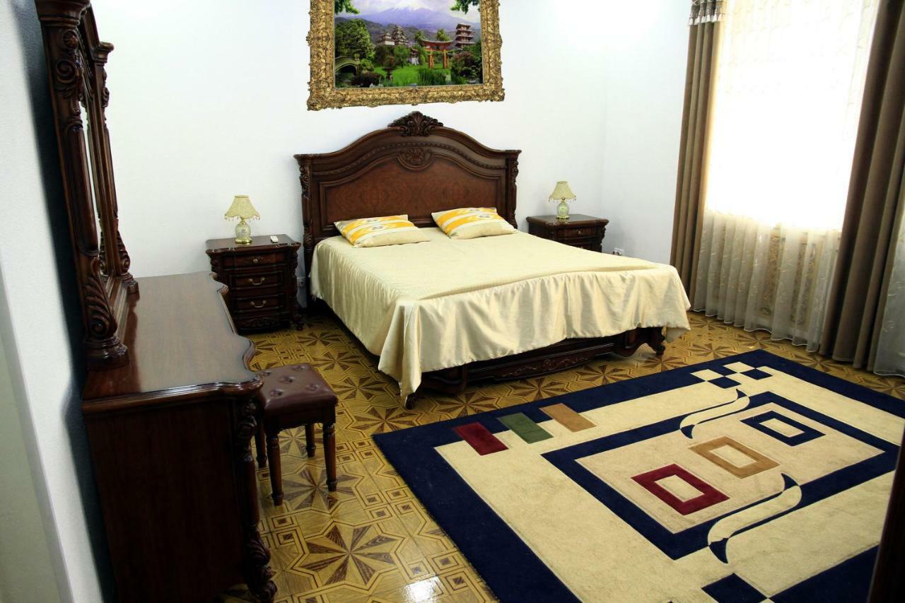 Yellow Hostel Dushanbe Exterior photo